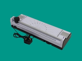 innovia-smart-laminator-a3-with-built-in-trimmer-corner-rounder-hot-cold-laminating-machine